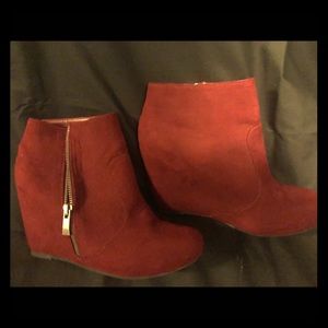 Bamboo Faux Fur Wedge Booties size 9